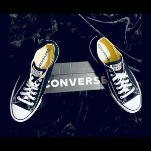 Converse- Chuck Taylor